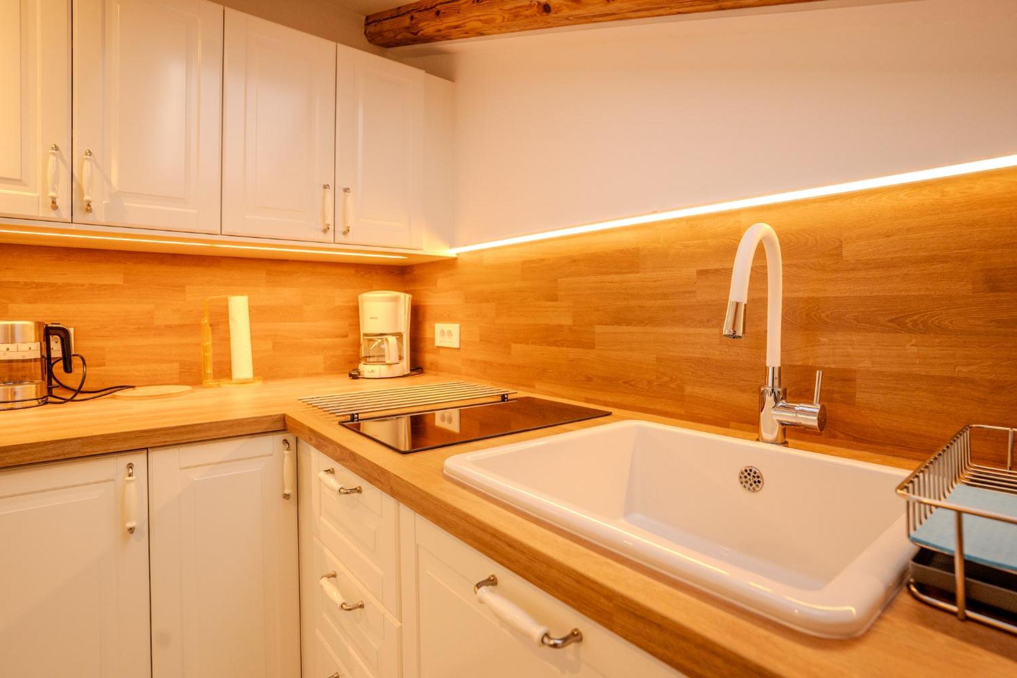Apartment Hrabric Njivice Esterno foto