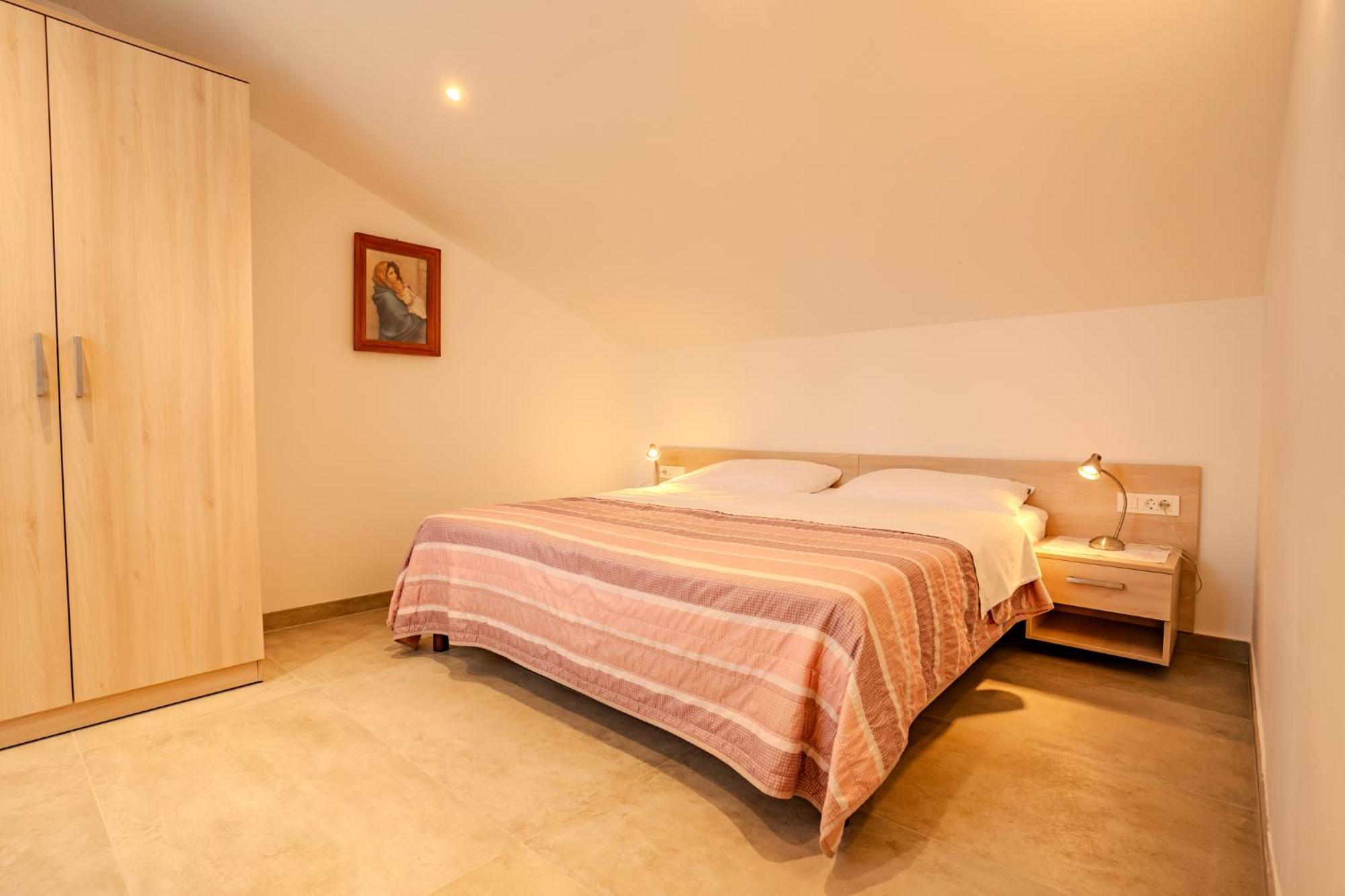 Apartment Hrabric Njivice Esterno foto