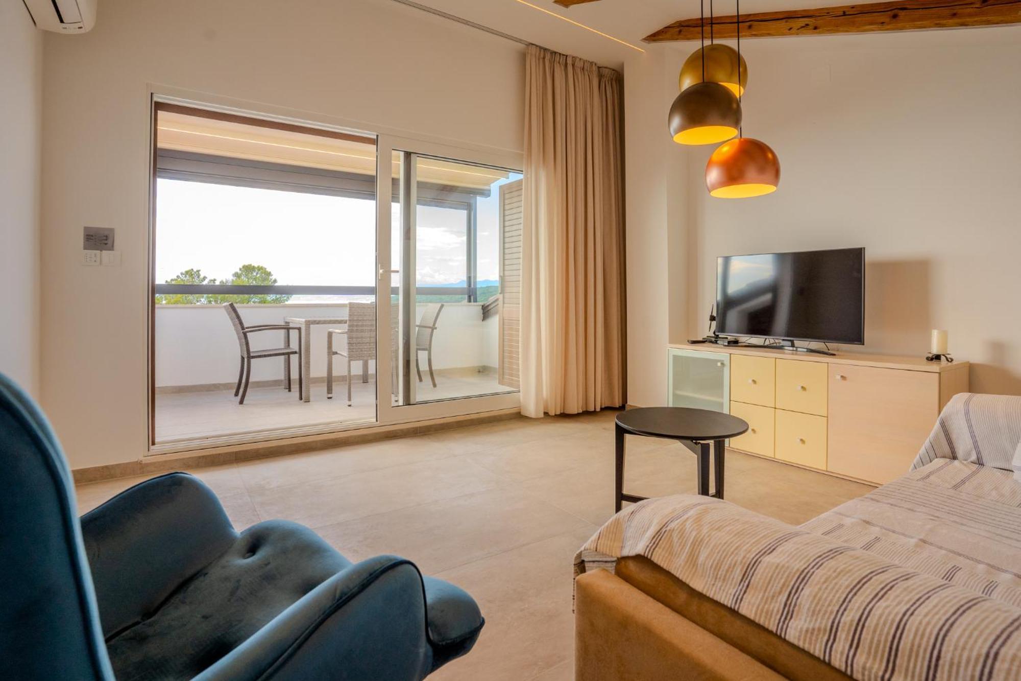 Apartment Hrabric Njivice Esterno foto